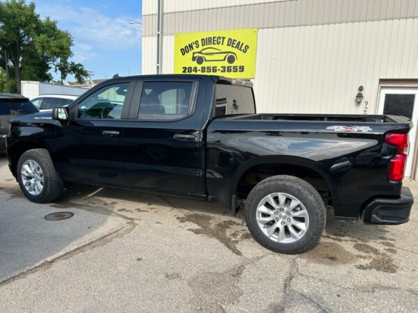 2021 Chevrolet Silverado Custom