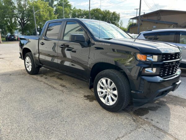 2021 Chevrolet Silverado Custom
